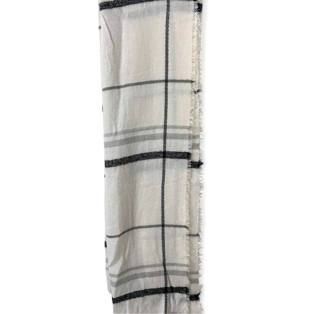 Plaid Fringe Scarf in Black and White - Picture 2 of 2